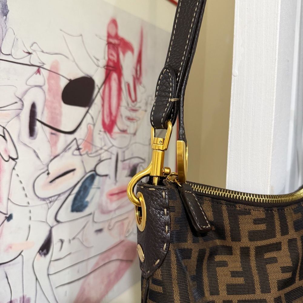 FENDI Authentic Signature Zucca Crossbody Bag - Picture 4 of 11
